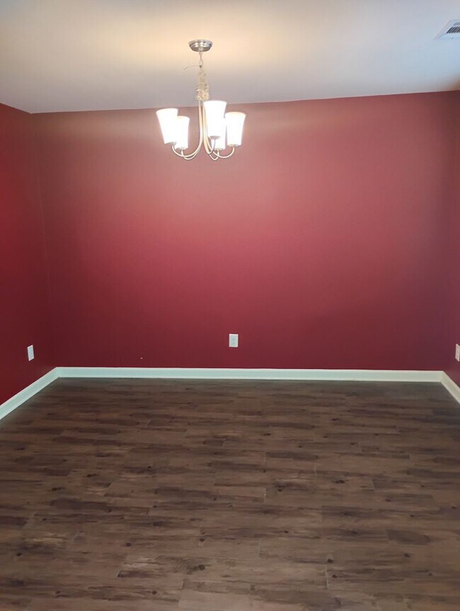 Foto del edificio - Luxury Feel. Modern Design. 4BR/2.5BA Home