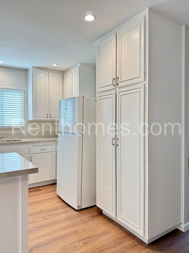 Foto del edificio - 13438 Orange Blossom Ln