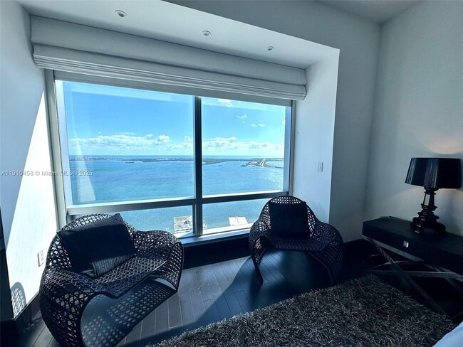 Foto del edificio - 1425 Brickell Ave