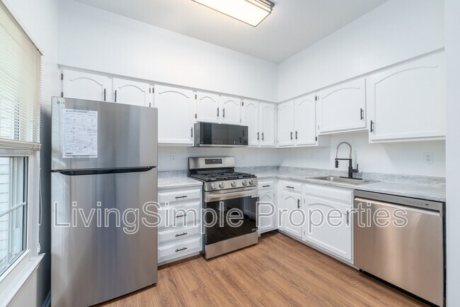 Foto del edificio - 619 Ivy League Ln