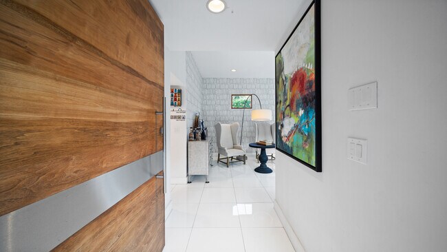 Foto del edificio - 2044 Coldwater Canyon Dr