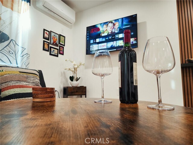 Foto del edificio - 22131 Bassett St