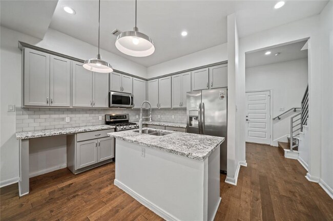 Foto del edificio - 7807 Tierwester St