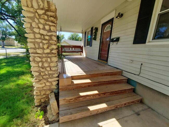 Front porch - 332 W 5th St