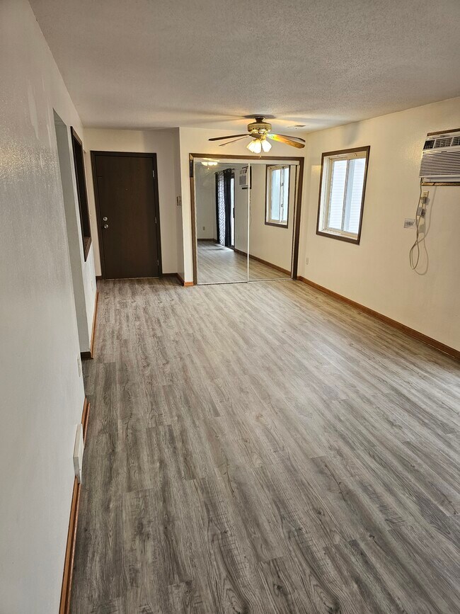 Foto del edificio - 904 Wescott Sq