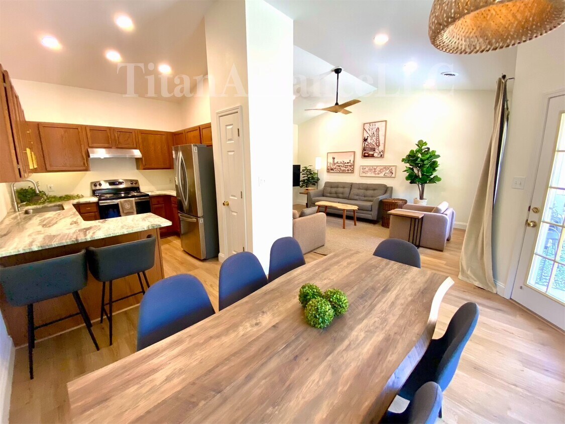 Foto principal - 1752 Cape Brittany Way