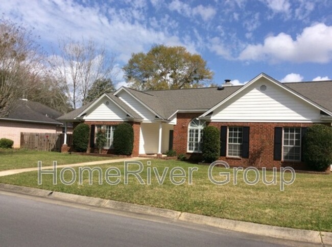 Building Photo - 1912 Pinebrake Ln