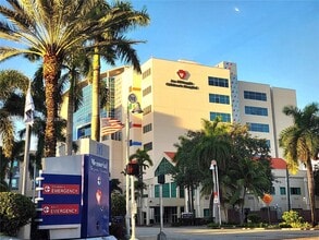 Building Photo - 5934 Buchanan St Building Photo - 5934 Buchanan St