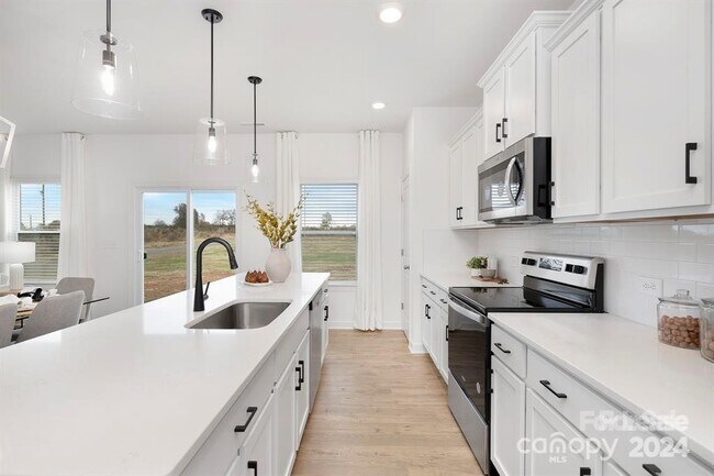 Foto del edificio - 32558 Millingport Rd