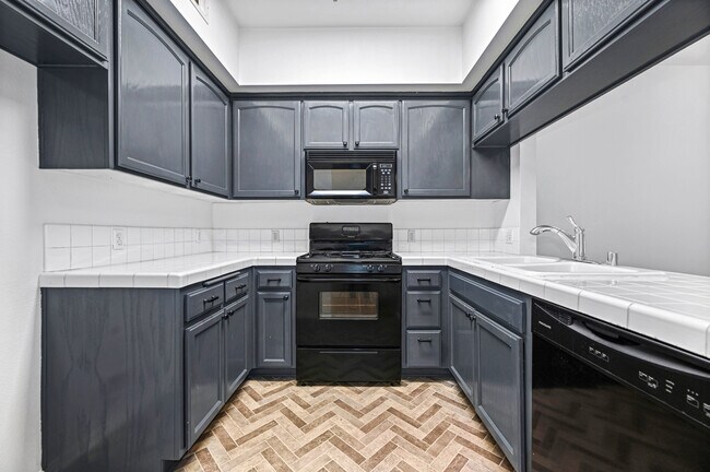 Foto del edificio - 4620 Vista Del Monte Ave