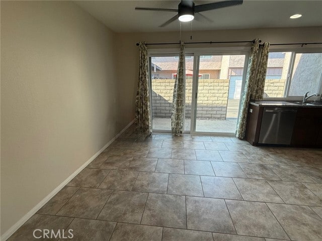 Foto del edificio - 877 Silver Fir Rd