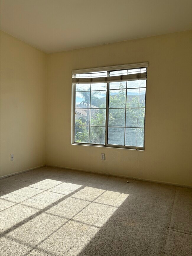 Foto del edificio - 16466 Denhaven Ct