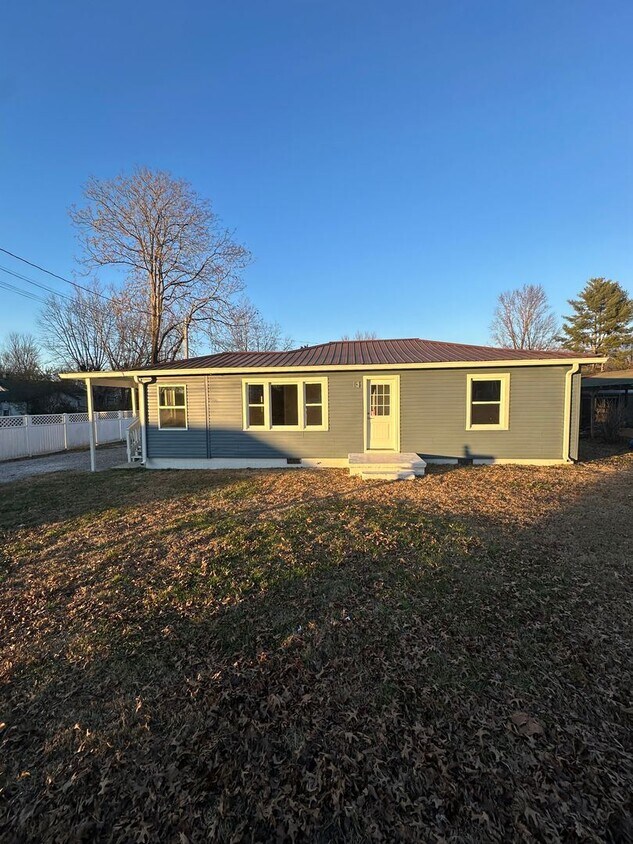 Primary Photo - 2 br, 1 bath House - 103 Sharpe St.