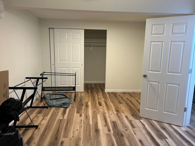 Foto del edificio - 348 McLean Ave