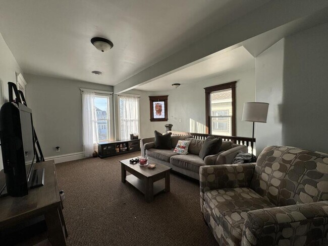 Foto del edificio - 1106 1/2 hammond ave