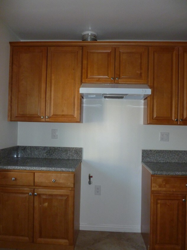 Foto principal - 11730 S Vermont Ave