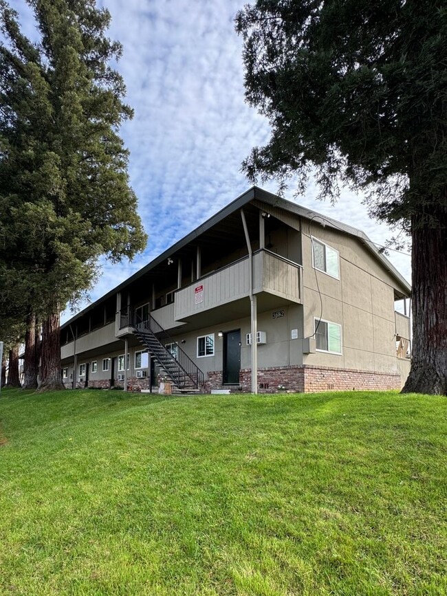 Building Photo - 3652 Gayle Way