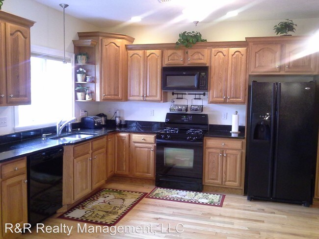 Building Photo - 3 br, 2.5 bath House - 160 Providence Road