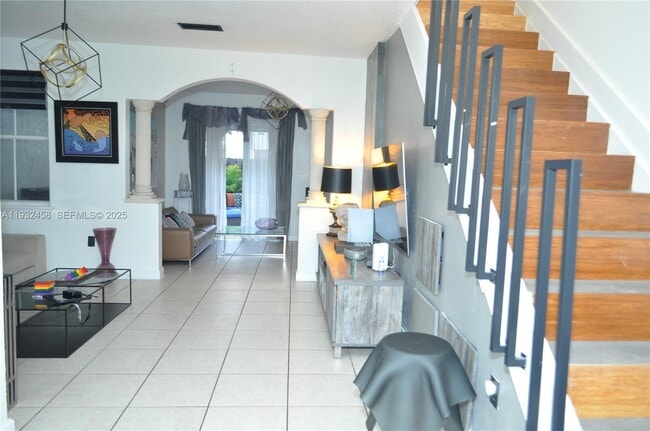 Foto del edificio - 4849 NW 108th Path