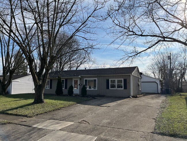 Foto del edificio - 724 Martha Dr