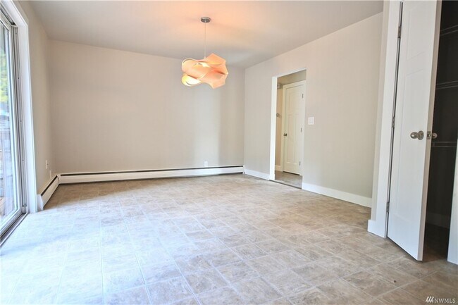 Building Photo - 4225 NE 88th St