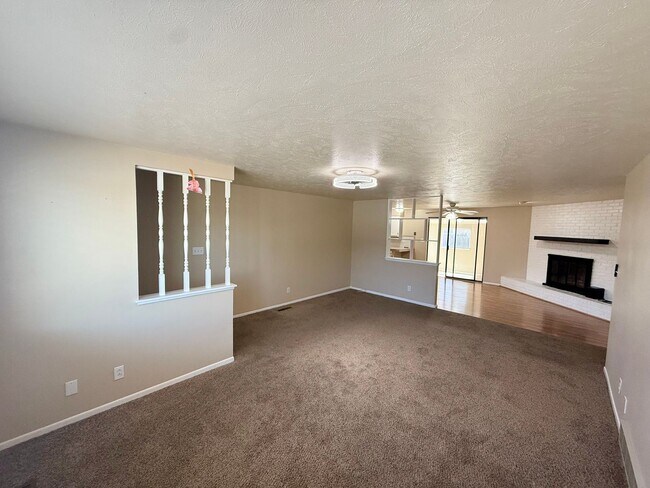 Foto del edificio - Charming, Updated Ranch-Style Home Near Lake Loveland