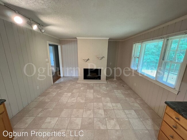 Building Photo - 3 br, 2 bath House - 2630 FARMBROOK ROAD