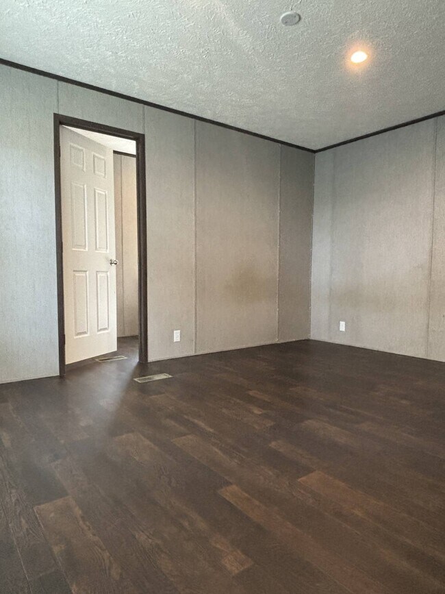 Foto del edificio - 3150 Plateau Dr