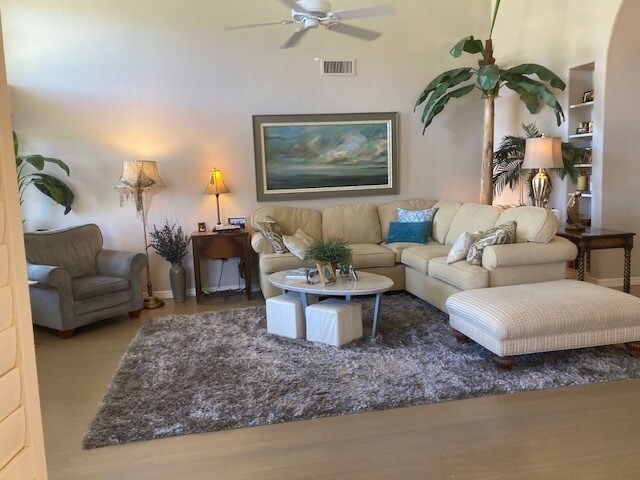 Foto del edificio - 4733 N Brookview Terrace