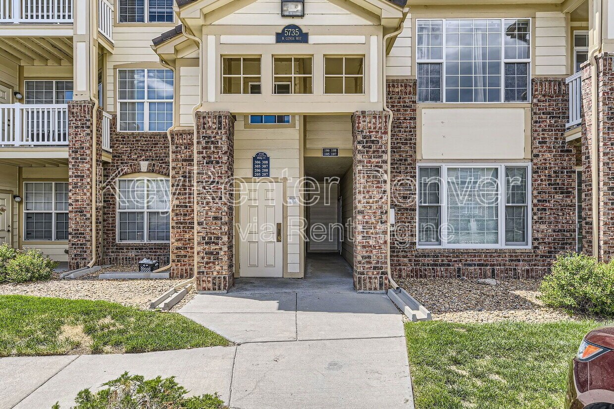 Foto principal - 5735 N Genoa Way