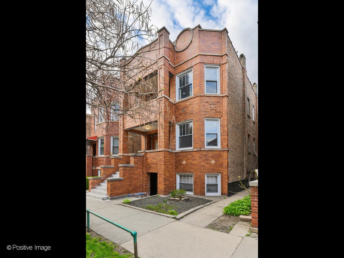 Foto principal - 2132 W Iowa St