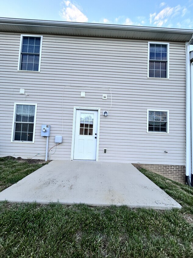 Foto principal - 19 Paige Dr
