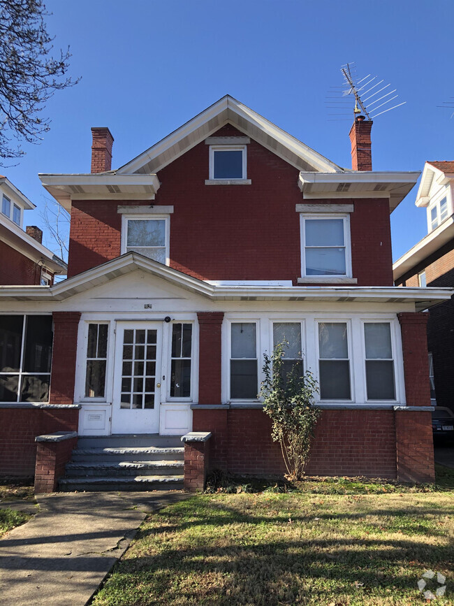 Building Photo - 1031 8th St