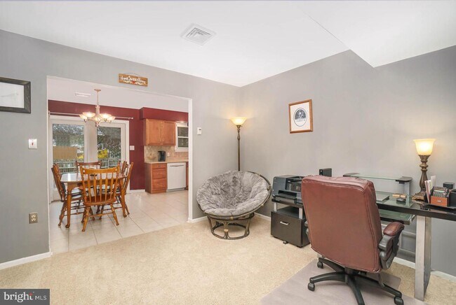 Building Photo - 5400 A Oxford Dr