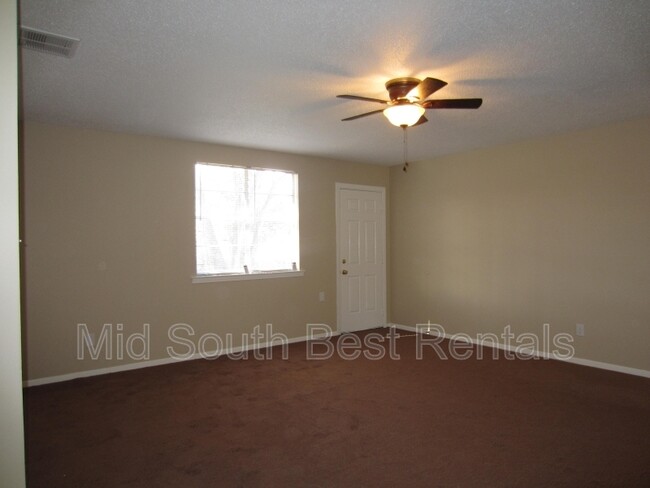 Building Photo - 3946 Barberry Cove