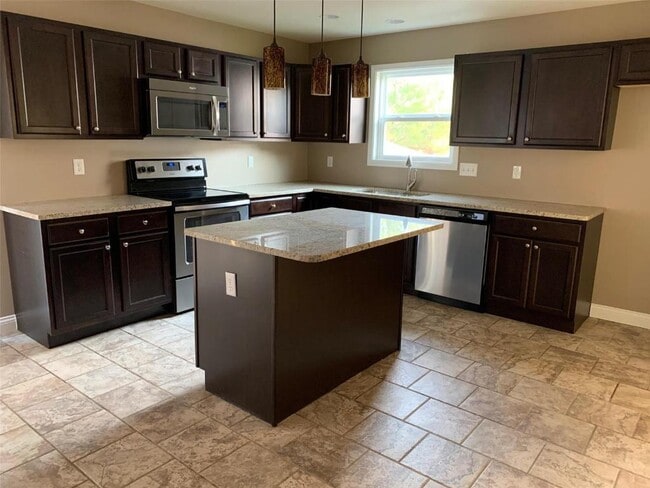 Foto del edificio - 118 Prairie Bluffs Dr