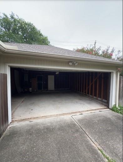 Building Photo - 2502 Fairwind Dr