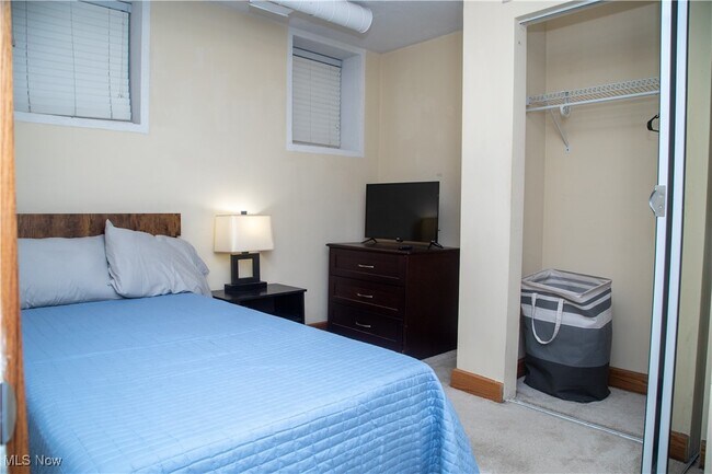 Foto del edificio - 11433 Ashbury Ave