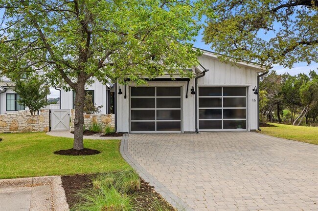 Foto del edificio - 19601 Flying J Blvd