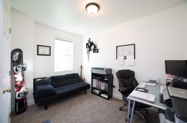 2nd bedroom - 415 Sweetbriar St