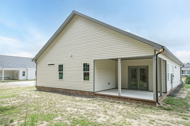 Building Photo - Modern Comfort Meets New Construction – 3B...