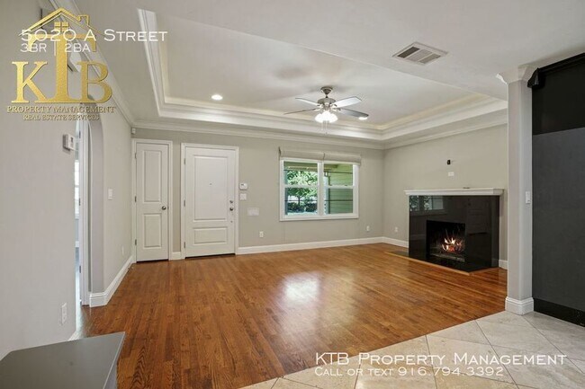 Foto del edificio - Remodeled  3-bedroom classic in East Sac.