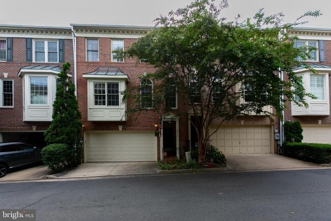 Building Photo - 2519 Gadsby Pl