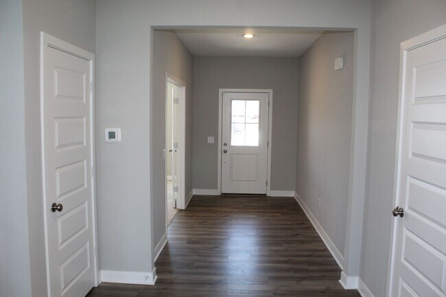 Foto del edificio - Beautiful Newer 5 BR Home in Brownsburg!