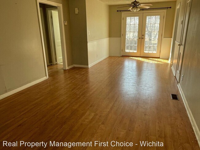 Building Photo - 3 br, 1 bath House - 705 S Vassar