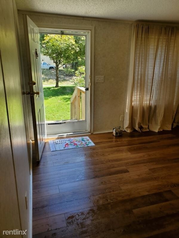 Foto del edificio - 3 br, 2 bath House - 274 N Forest Rd