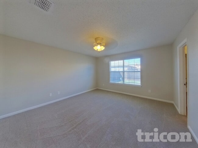 Building Photo - 4604 Palm Ridge Dr