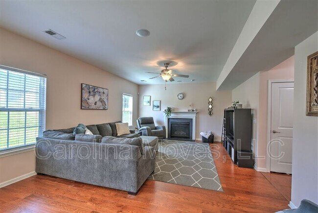 Foto del edificio - 339 Edgemont Ave