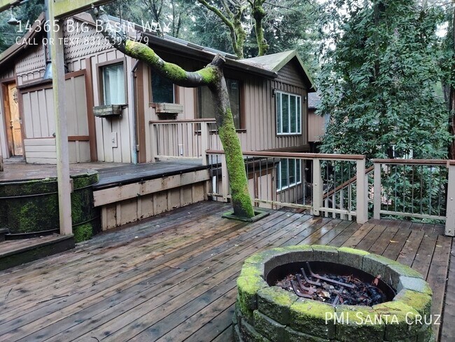 Building Photo - Majestic River views! With Office and Den
