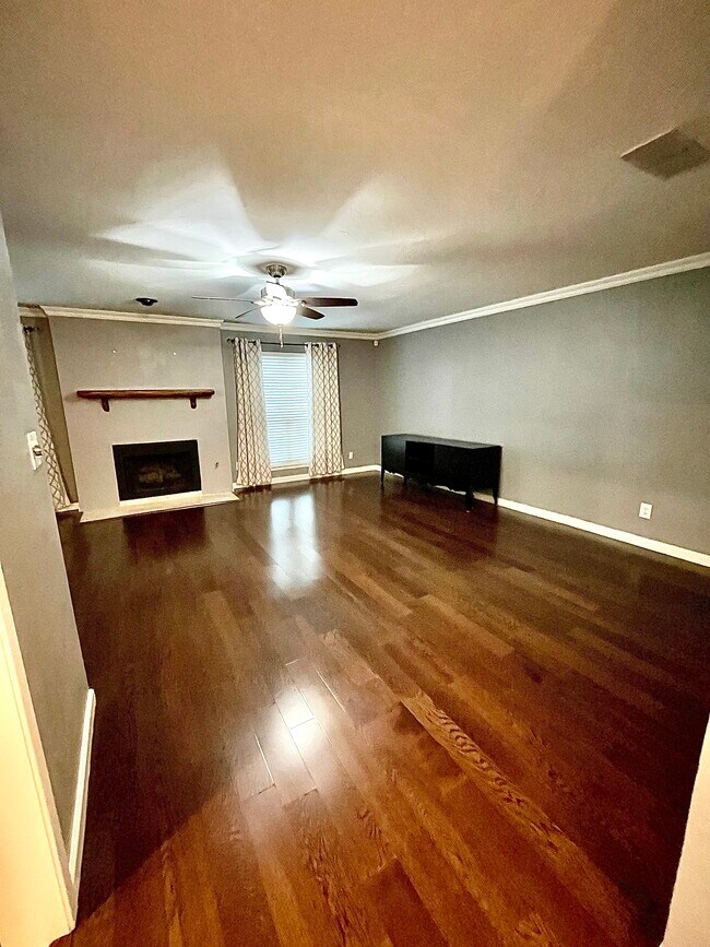 Foto del edificio - 3314 Douglas Ave